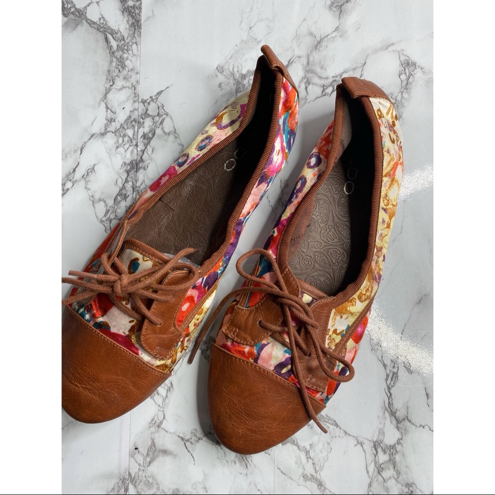 Super cute floral flats